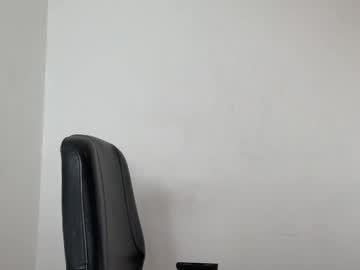 Ebonydannaxl Chaturbate stream image from December 19, 2024