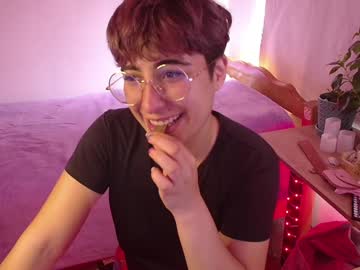 Lil__Cat Chaturbate stream image from December 19, 2024