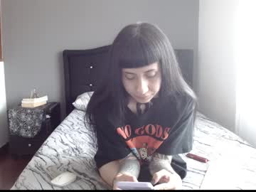 Lunaperci Chaturbate stream image from December 19, 2024