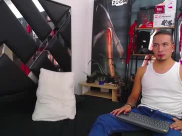 Martin_Esmit Chaturbate stream image from December 19, 2024