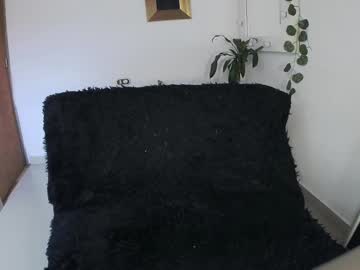 Moonie_Baddie Chaturbate stream image from December 19, 2024