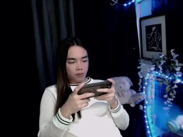 Moonlight_Aura Chaturbate stream image from December 19, 2024