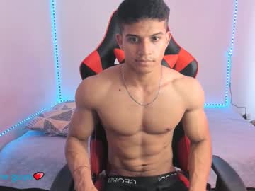 Oliver_Thompsson Chaturbate stream image from December 19, 2024