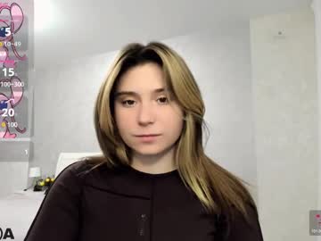 Sexymonicaa Chaturbate stream image from December 19, 2024