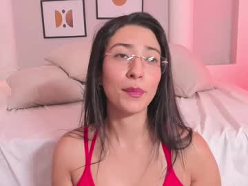 Victoria_Flores1 Chaturbate stream image from December 19, 2024