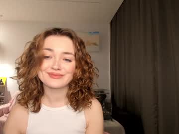 Lovelyskadi Chaturbate stream image from December 19, 2024