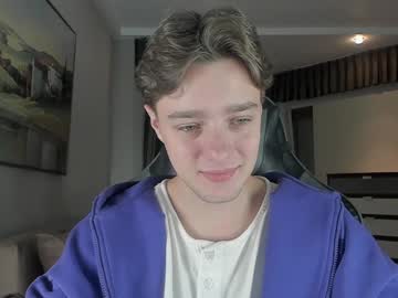 Manycummers Chaturbate stream image from December 19, 2024