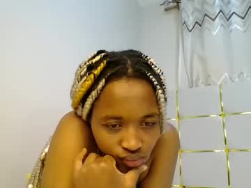 Shanizz001 Chaturbate stream image from December 19, 2024