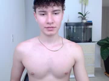 Adrian_Morelli Chaturbate stream image from December 19, 2024