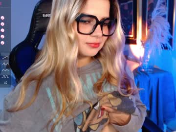 Avrill_Morgan Chaturbate stream image from December 19, 2024