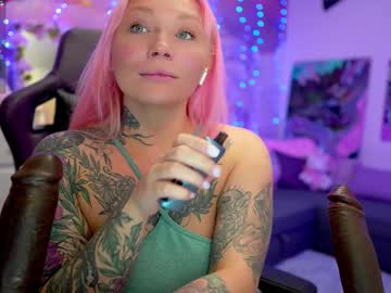 Blackedbarbie Chaturbate stream image from December 19, 2024