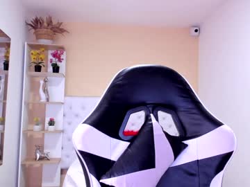 Carly_Zion Chaturbate stream image from December 19, 2024