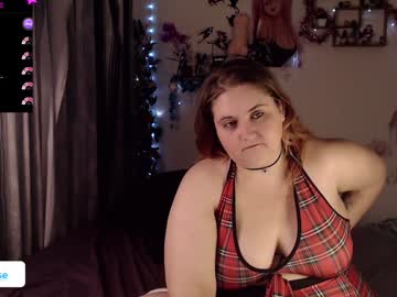 Crim0nrose Chaturbate stream image from December 19, 2024