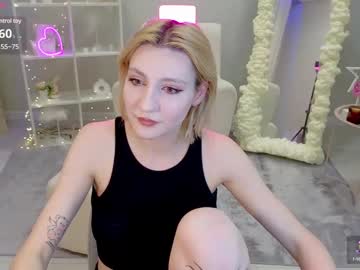Doublegentlee Chaturbate stream image from December 19, 2024