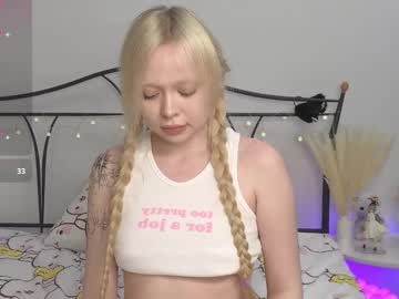 Ellieblonde Chaturbate stream image from December 19, 2024