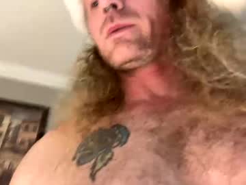 Maxaux Chaturbate stream image from December 19, 2024