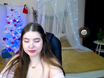 Nicolefoxery Chaturbate stream image from December 19, 2024