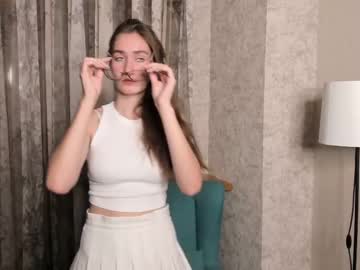 Rowenadiggle Chaturbate stream image from December 19, 2024