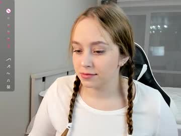 Sofaris Chaturbate stream image from December 19, 2024