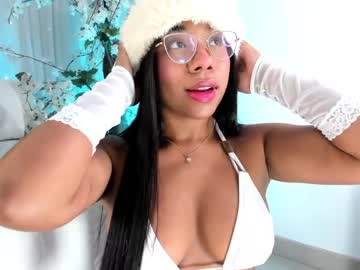Sophie__13 Chaturbate stream image from December 19, 2024