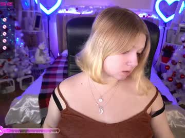 Tinkerrbelll Chaturbate stream image from December 19, 2024
