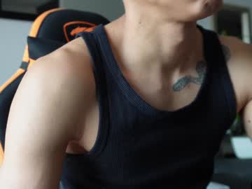 Vito_Benz Chaturbate stream image from December 19, 2024