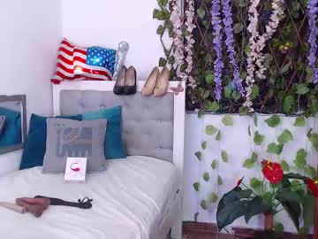 Wendyluna222 Chaturbate stream image from December 19, 2024