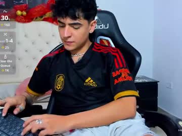 Camiiguzman Chaturbate stream image from December 19, 2024
