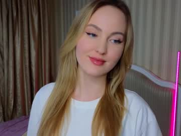 Classy_Blondy Chaturbate stream image from December 19, 2024