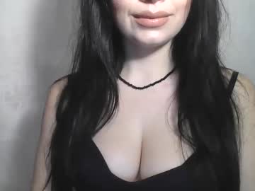 Elle010843 Chaturbate stream image from December 19, 2024