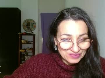 Ginaoneon Chaturbate stream image from December 19, 2024