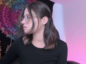 Hazelkush00 Chaturbate stream image from December 19, 2024