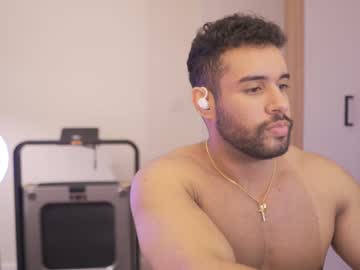 Izaak_Lover Chaturbate stream image from December 19, 2024
