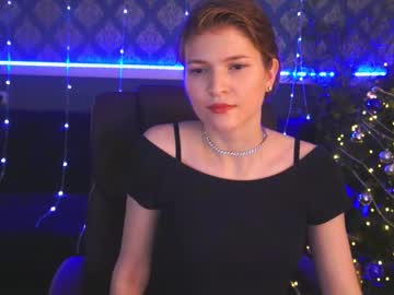 Katrinmoonn Chaturbate stream image from December 19, 2024