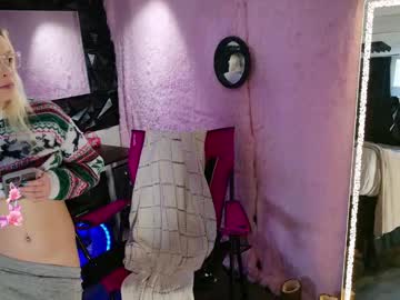 Lonaxoxo Chaturbate stream image from December 19, 2024