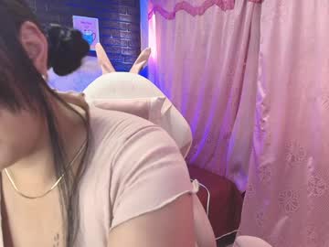 Loren_44tits Chaturbate stream image from December 19, 2024