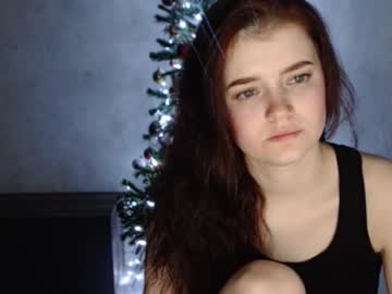Miabrowwn Chaturbate stream image from December 19, 2024