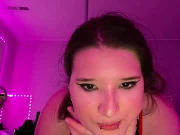 Suzukibunny Chaturbate stream image from December 19, 2024
