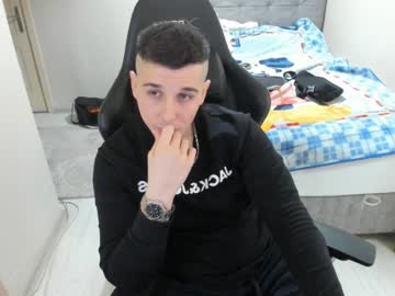 Ulxer Chaturbate stream image from December 19, 2024