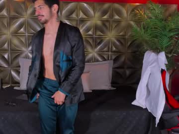 Alejandrostorm Chaturbate stream image from December 19, 2024