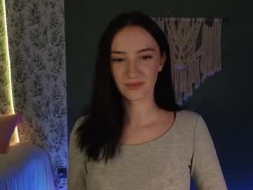 Alena_Navi Chaturbate stream image from December 19, 2024