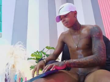 Bellinhanng Chaturbate stream image from December 19, 2024