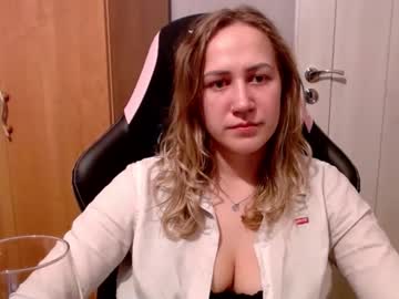 Catrinbeauty Chaturbate stream image from December 19, 2024