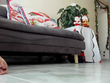 Charlize_Legs Chaturbate stream image from December 19, 2024