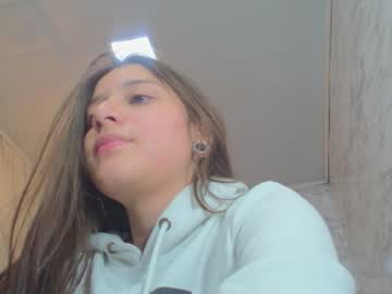 _Emily_V Chaturbate stream image from December 19, 2024
