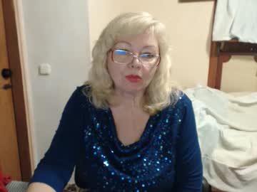 Evelynloveshy Chaturbate stream image from December 19, 2024