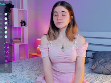 Fresh_Cherries Chaturbate stream image from December 19, 2024