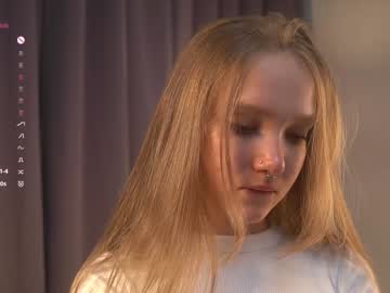 Lyly_Bambi Chaturbate stream image from December 19, 2024