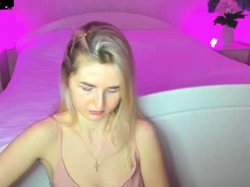 Mellina_Tey Chaturbate stream image from December 19, 2024
