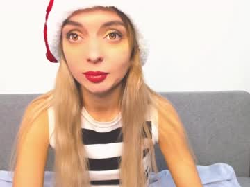 Meowellen Chaturbate stream image from December 19, 2024